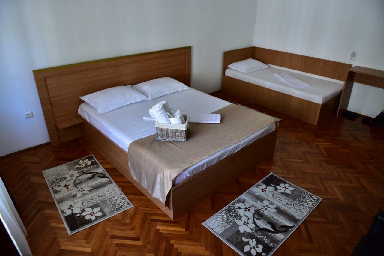 Vila Arjana Orşova Екстериор снимка